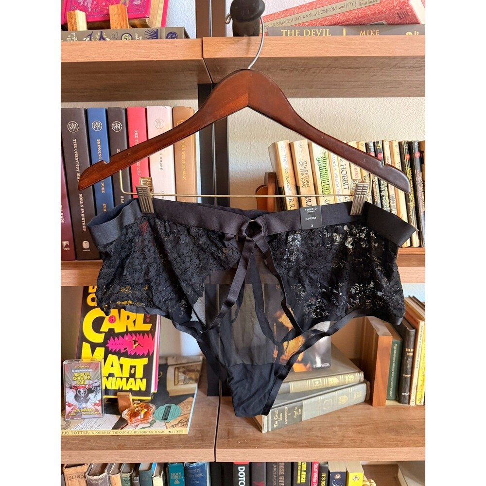 NWT Torrid Black Floral Lace Strappy Mid Rise Cheeky Panty Size 3 / 3X Plus